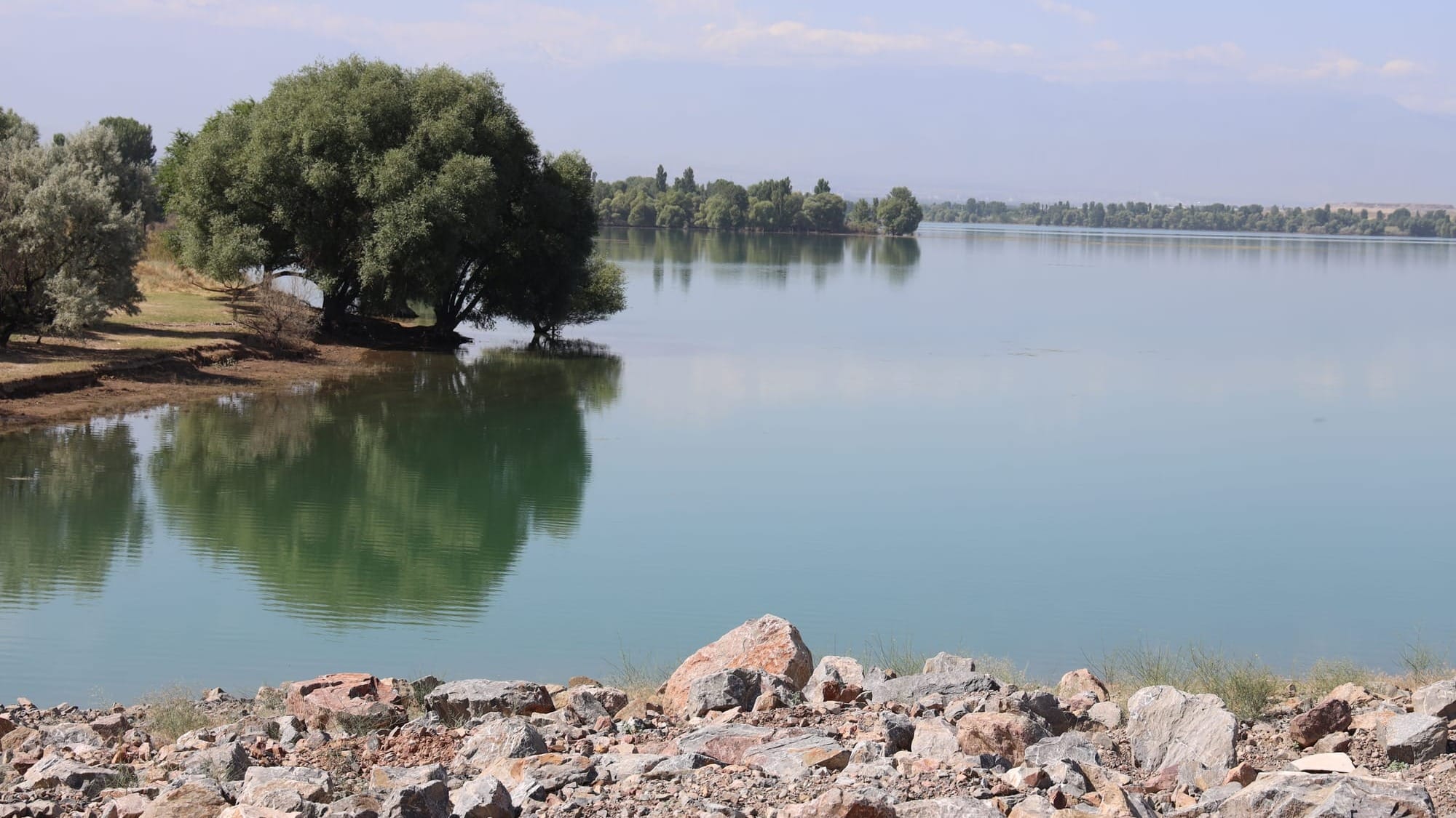 На Нижне Ала-Арчинском водохранилище укрепили дамбу для увеличения накопления воды