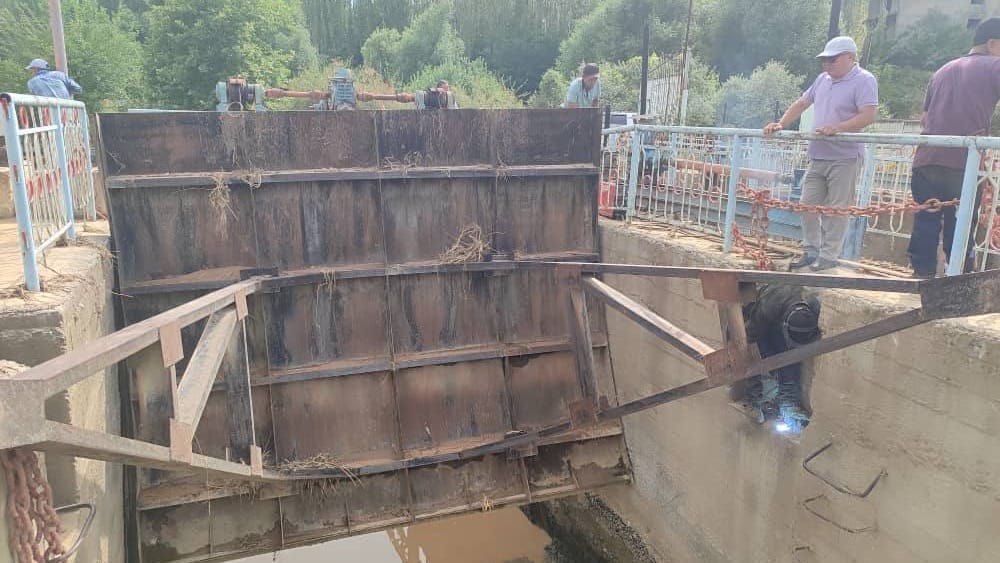 В Ошской области из-за селей пострадала ирригация – подачу поливной воды восстановят после ремонта